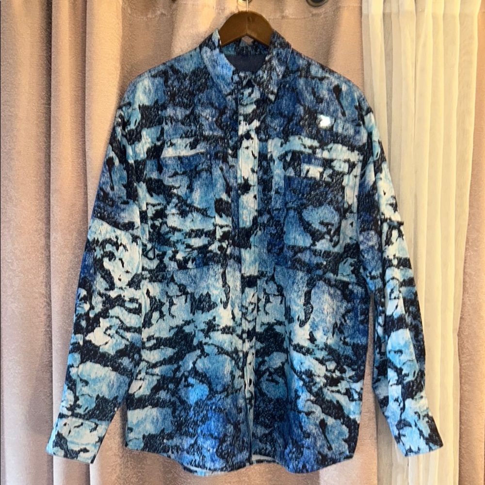 Reel Legends Size L Blue Camouflage Fishing Button-Up Shirt